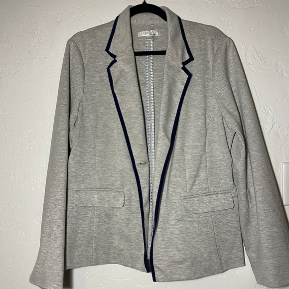 Company Ellen Tracy Jackets & Blazers - Company Ellen Tracy blazer, size XL.